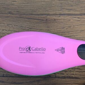 Pro Cabello Pink Hairbrush